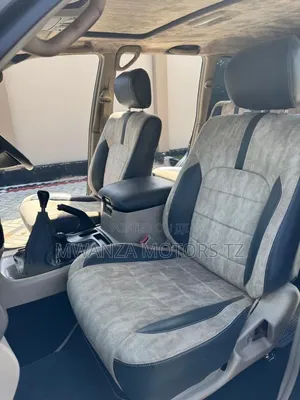 Toyota Land Cruiser 2000 White