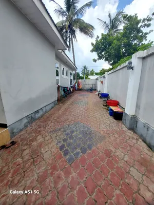 3bdrm House in Mchakama Real Estate, Mbagala for sale