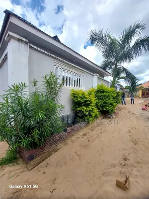 3bdrm House in Mchakama Real Estate, Mbagala for sale