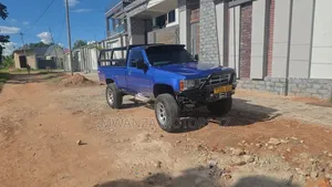 Toyota Hilux 1997 Blue
