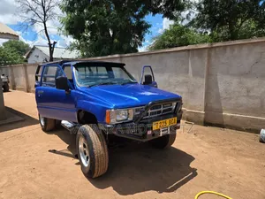 Toyota Hilux 1997 Blue