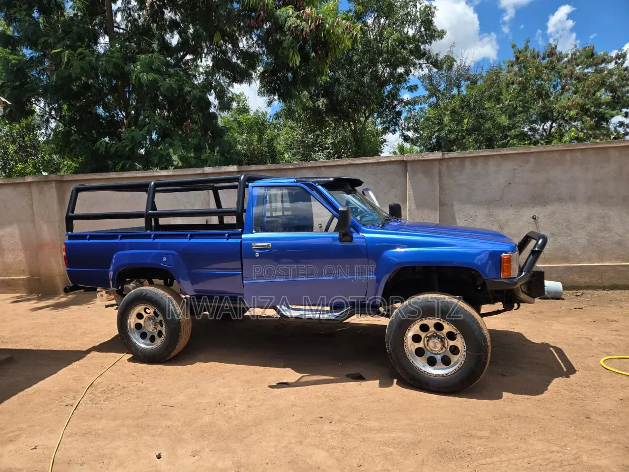 Toyota Hilux 1997 Blue