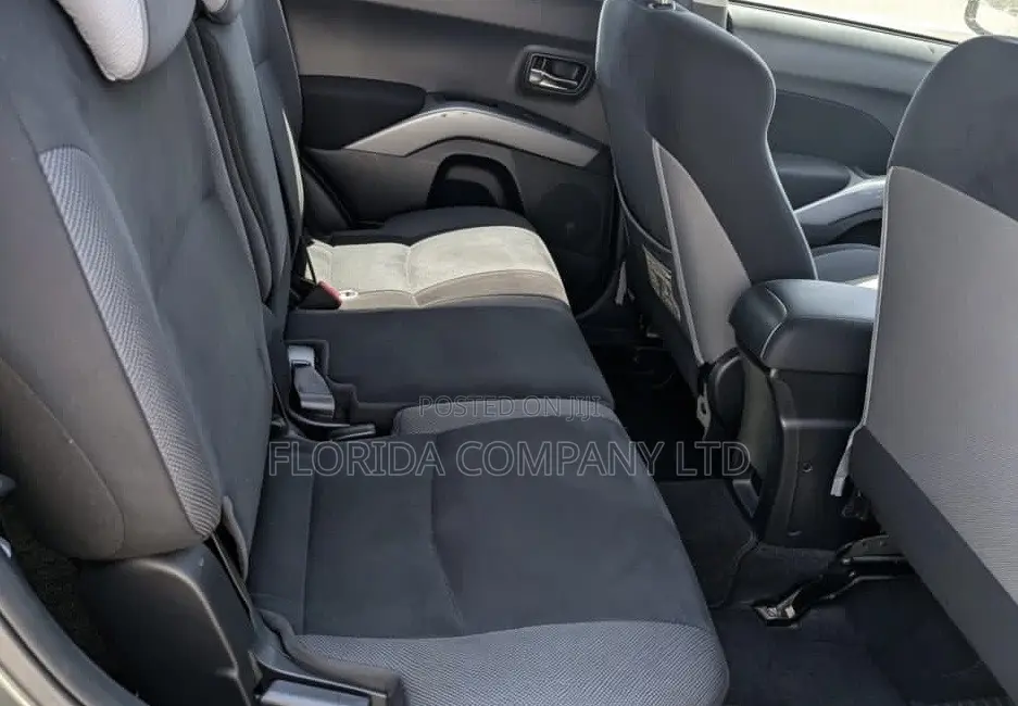 Mitsubishi Outlander 2009 Gray