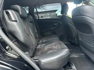 Toyota Vanguard 2012 Black