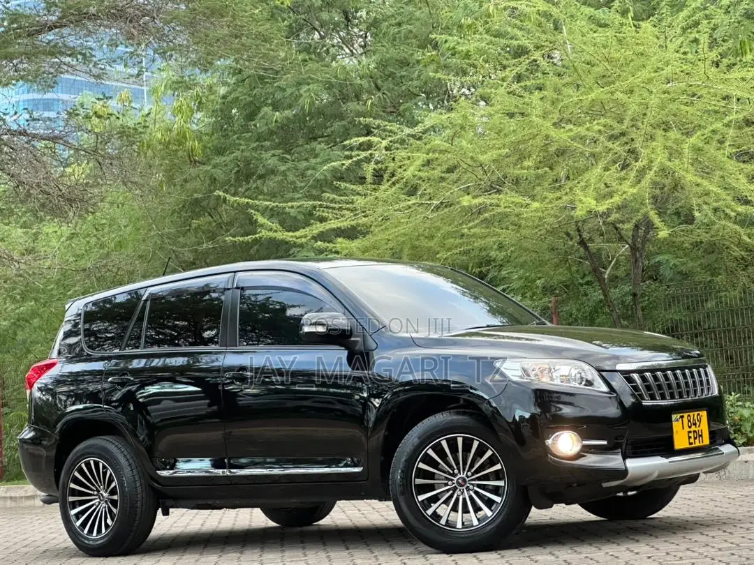 Toyota Vanguard 2012 Black