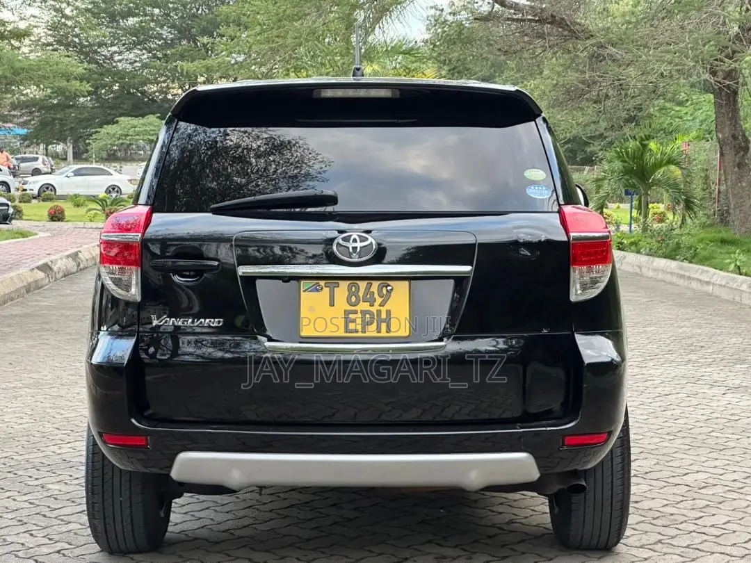 Toyota Vanguard 2012 Black