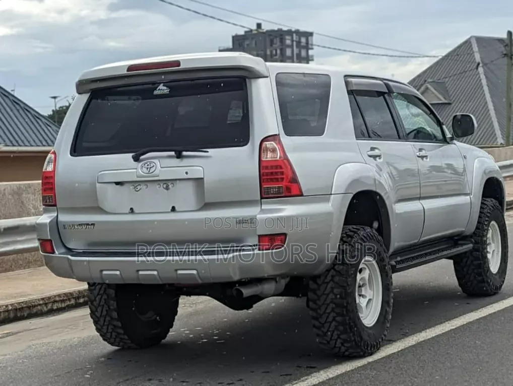 Toyota Hilux Surf 2005 Silver