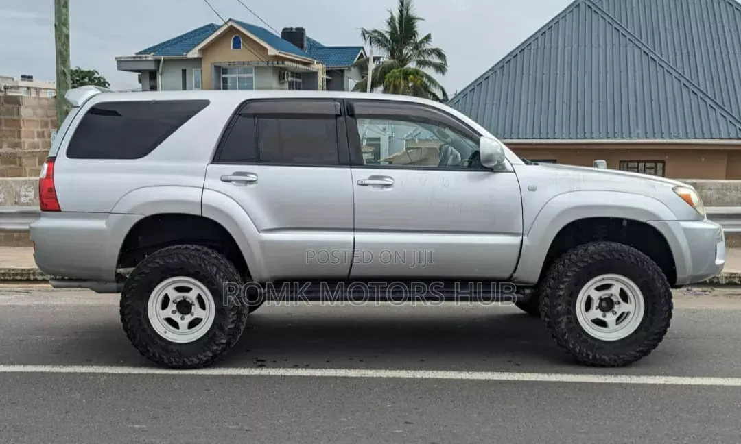 Toyota Hilux Surf 2005 Silver