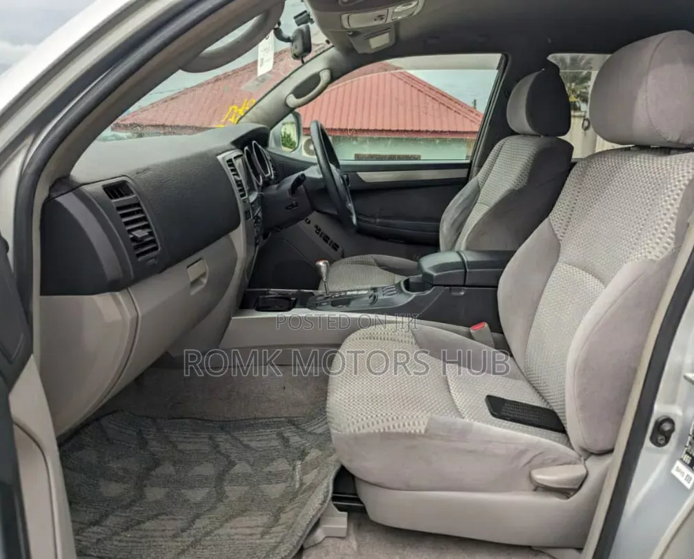 Toyota Hilux Surf 2005 Silver