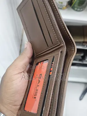 Wallet Za Kiume Na Kike