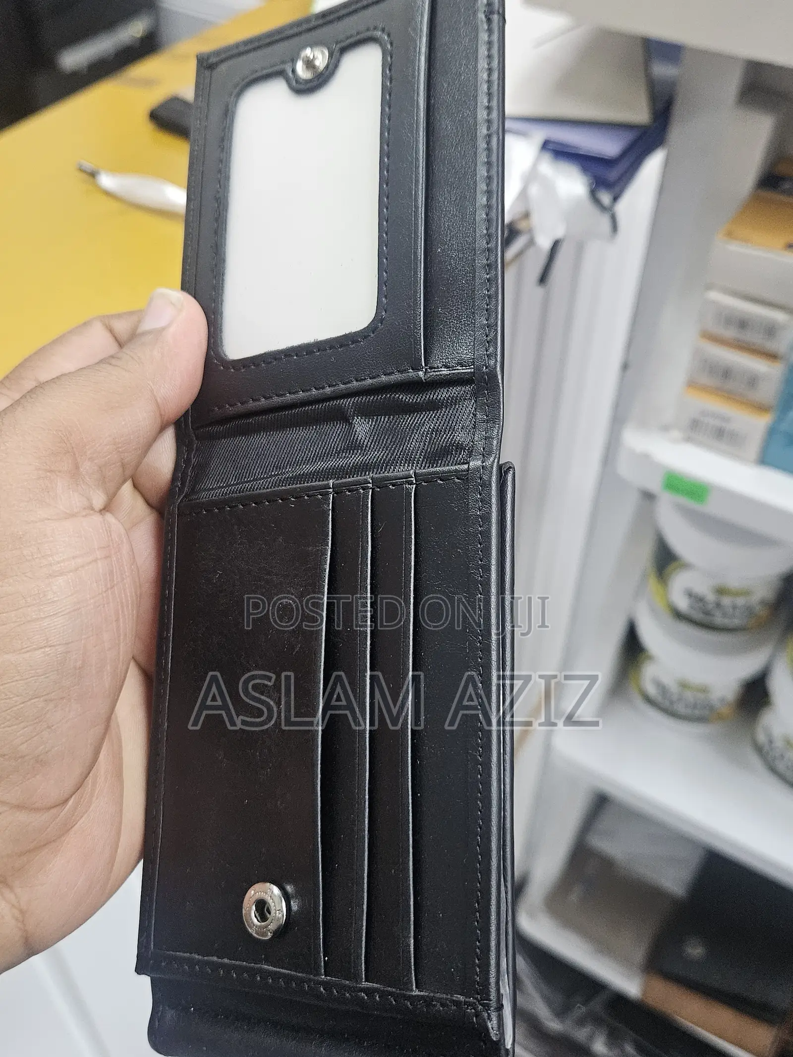 Wallet Za Kiume Na Kike