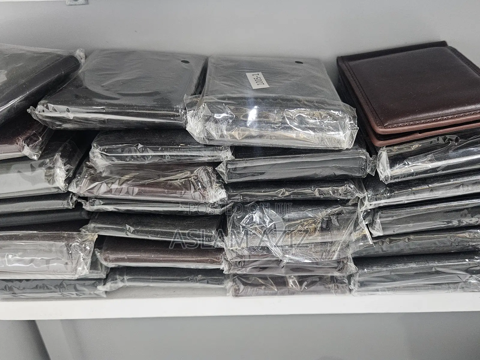 Wallet Za Kiume Na Kike