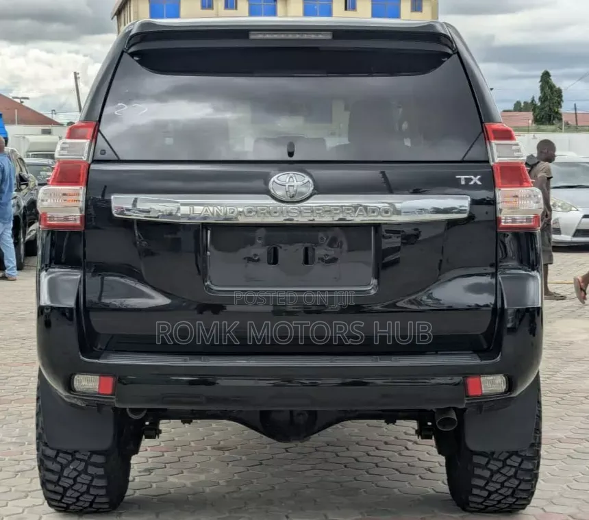 Toyota Land Cruiser Prado 2017 Black