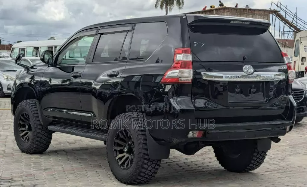 Toyota Land Cruiser Prado 2017 Black