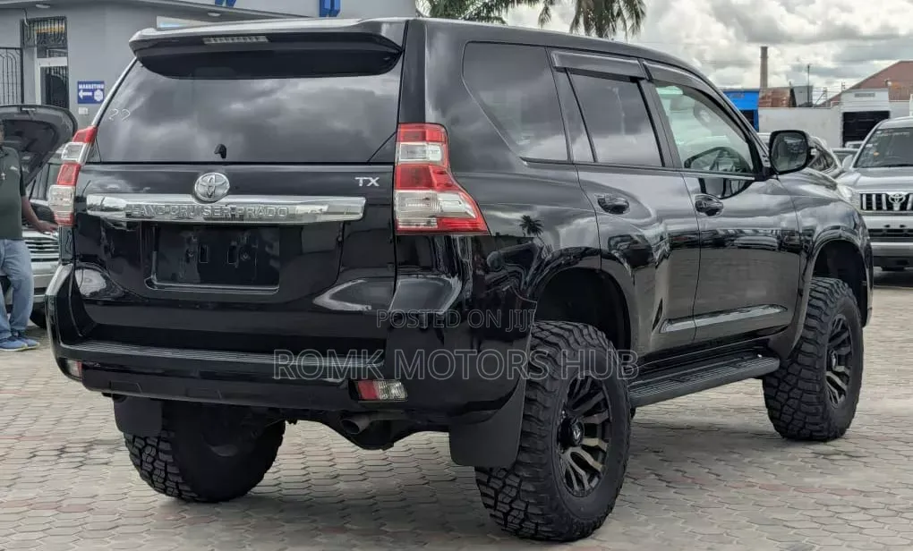 Toyota Land Cruiser Prado 2017 Black