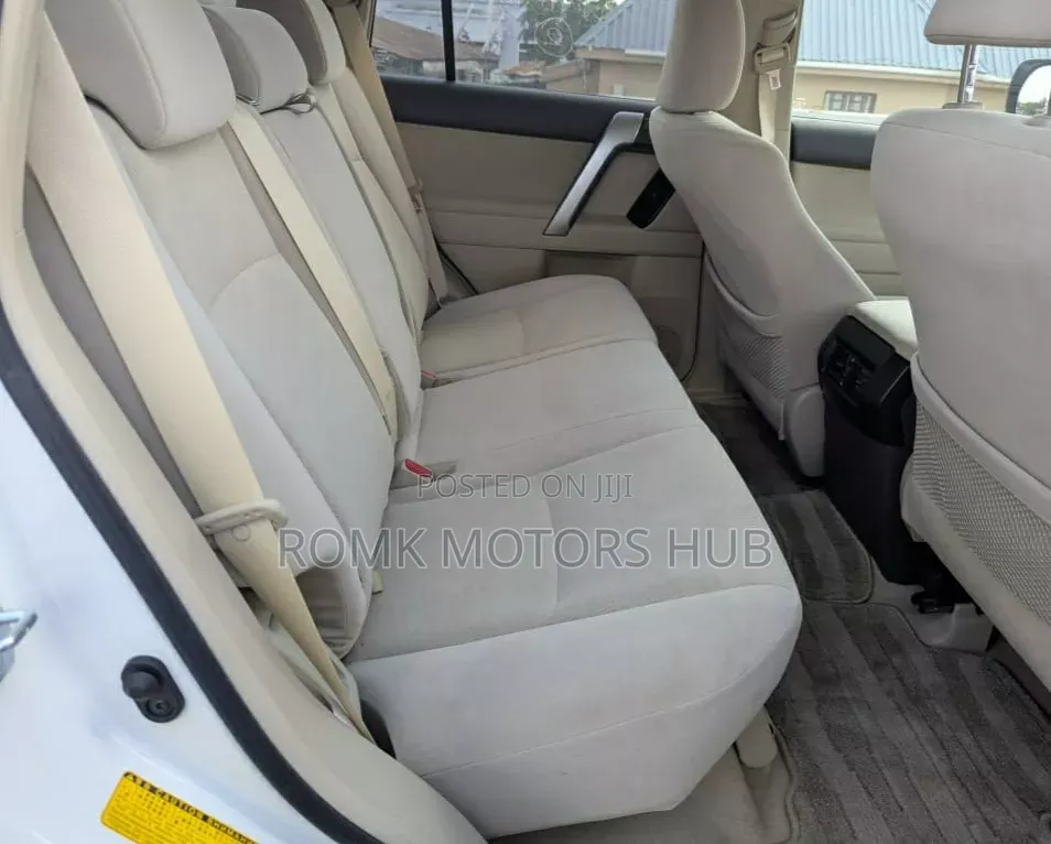 Toyota Land Cruiser Prado 2019 White
