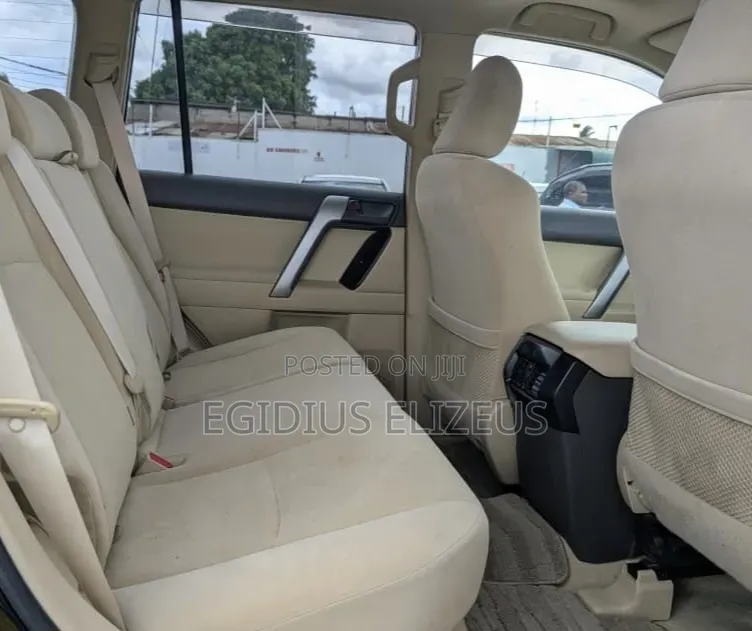 Toyota Land Cruiser Prado 2017 Black