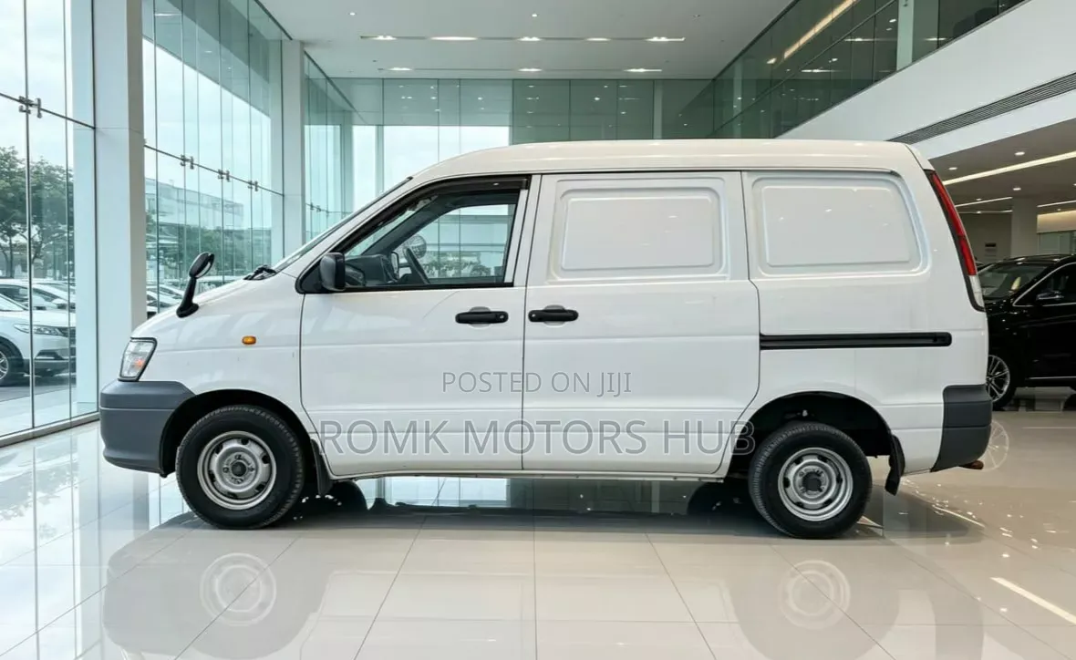 Toyota TownAce Noah 2001 White