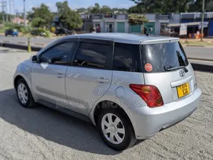 Toyota IST 2005 Silver