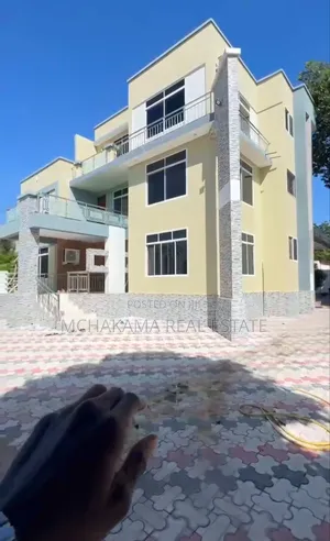 7bdrm Block of Flats in Mchakama Real Estate, Kigamboni for sale