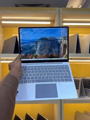 New Laptop Microsoft Surface Laptop Go 8GB Intel Core i5 SSD 256GB