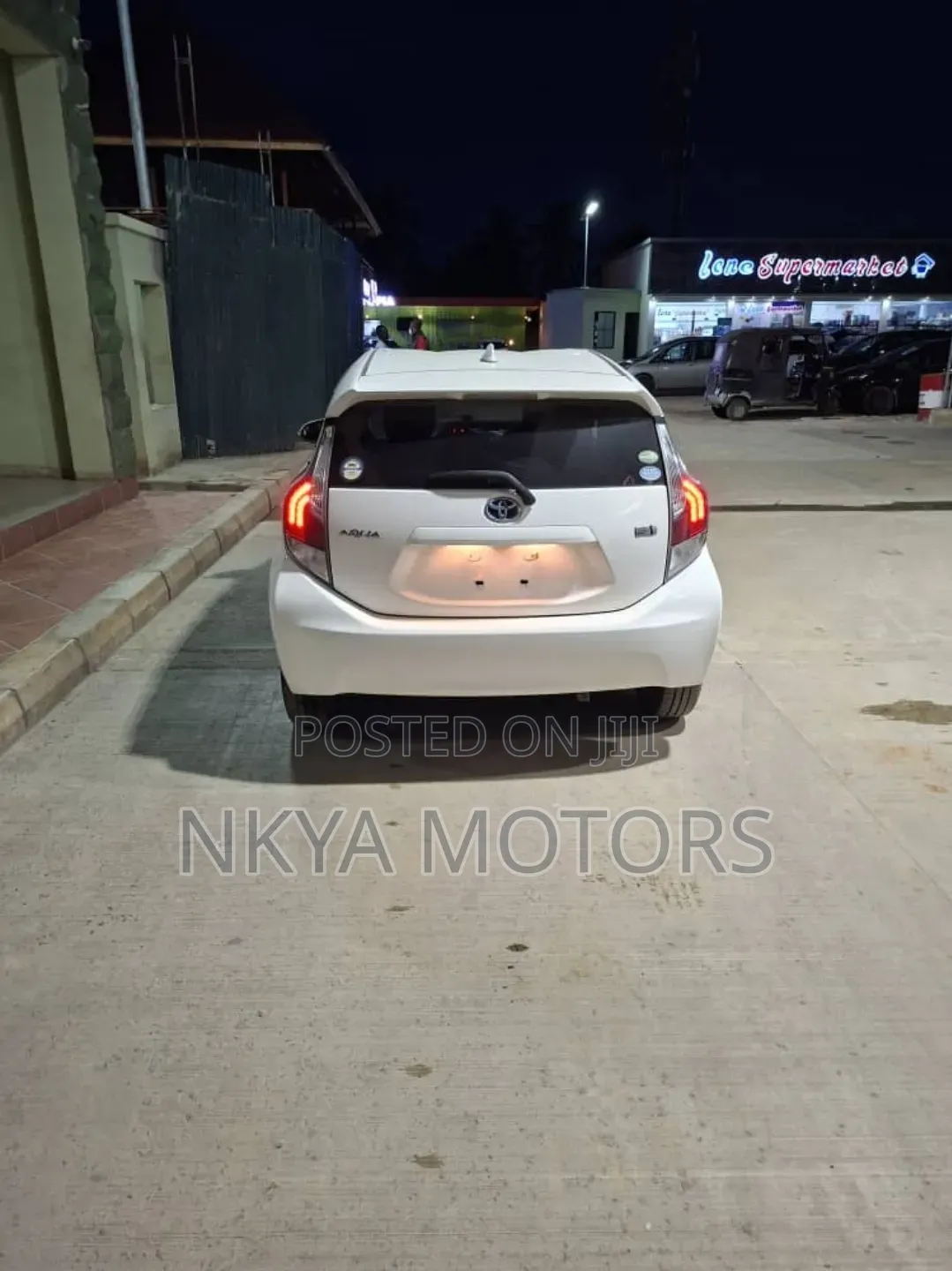 Toyota Aqua 2017 White