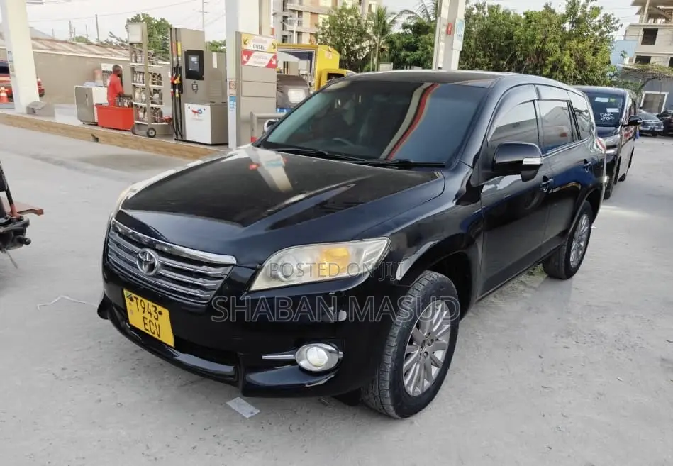 Toyota Vanguard 2010 Black