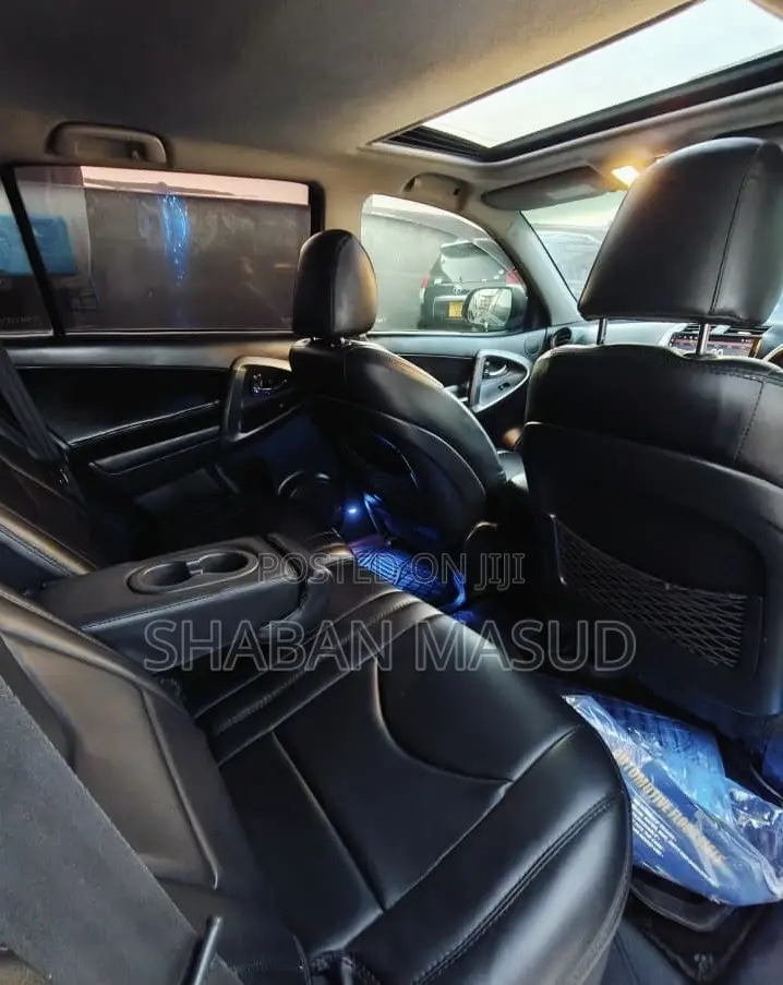 Toyota Vanguard 2010 Black