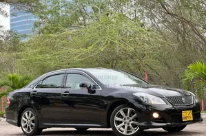 Toyota Crown 2010 Black