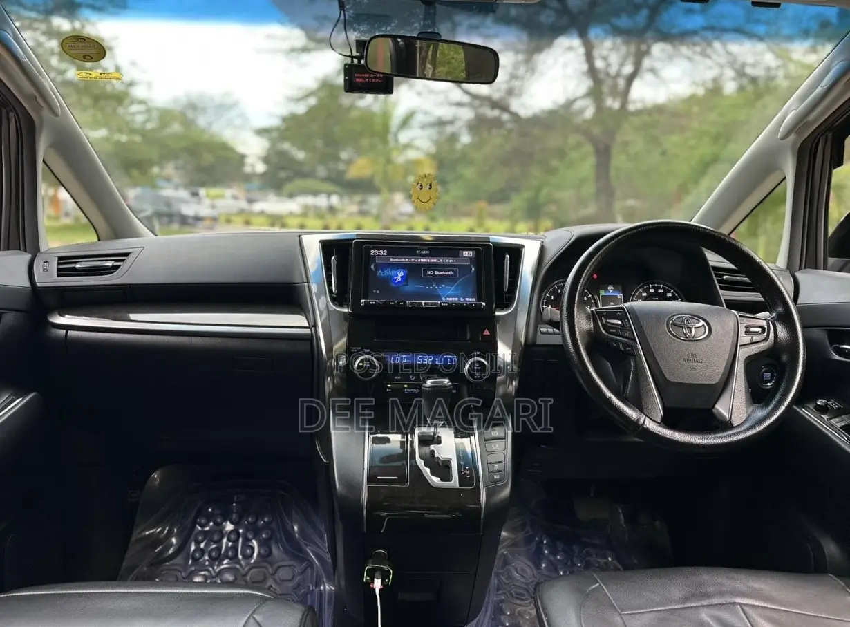 Toyota Alphard 2016 Black