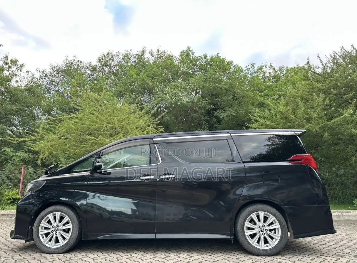 Toyota Alphard 2016 Black