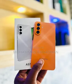 New Samsung Galaxy A57 256 GB Orange