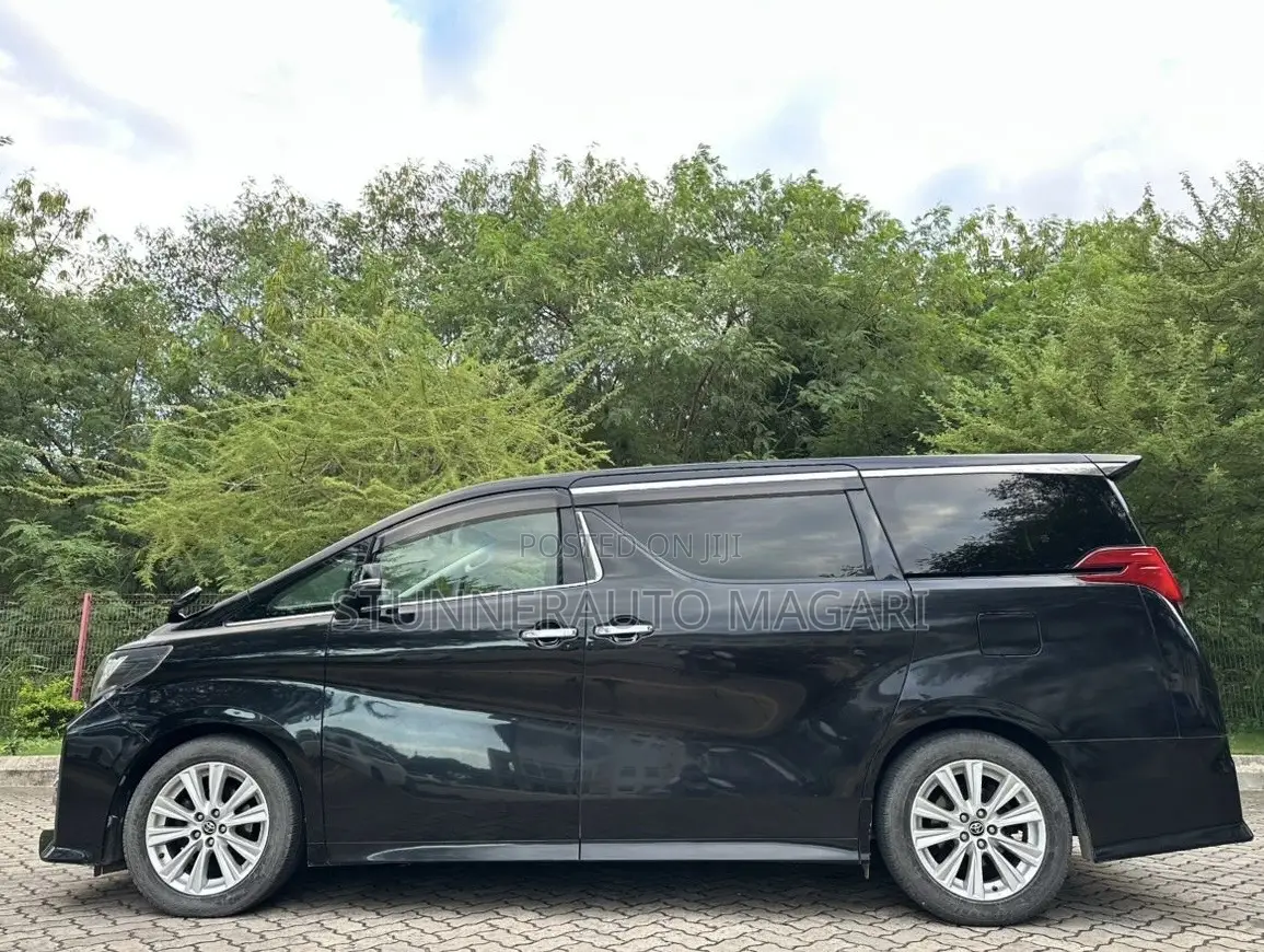 Toyota Alphard 2016 Black