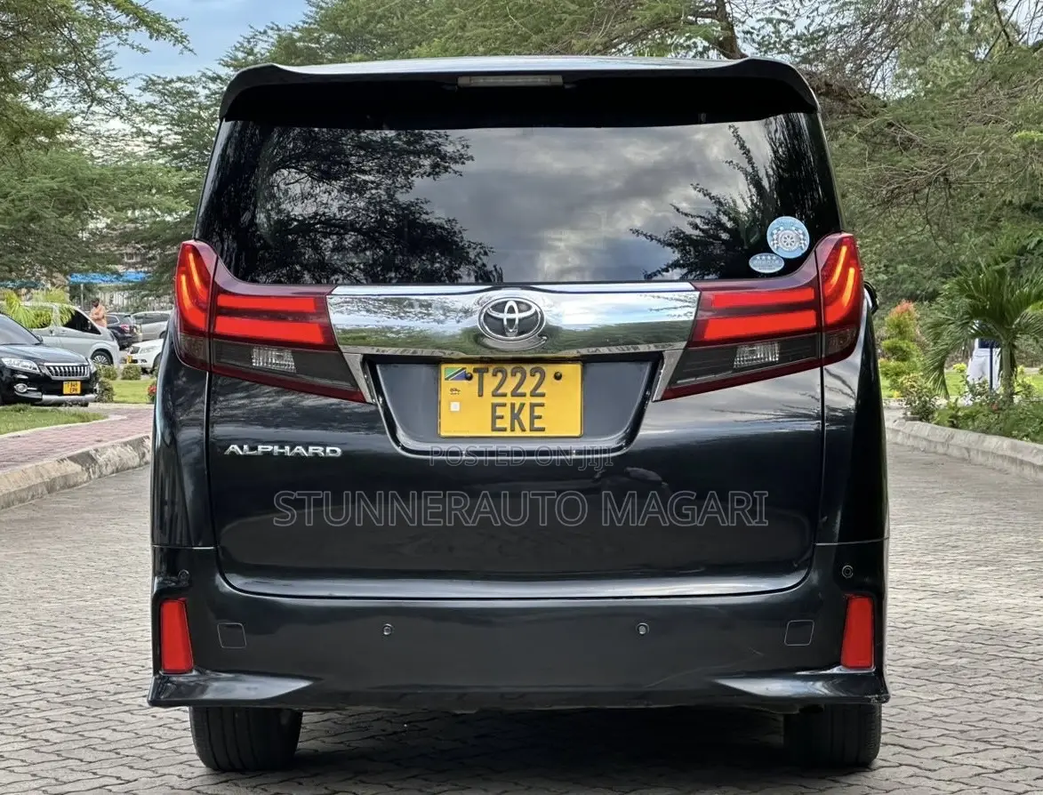 Toyota Alphard 2016 Black