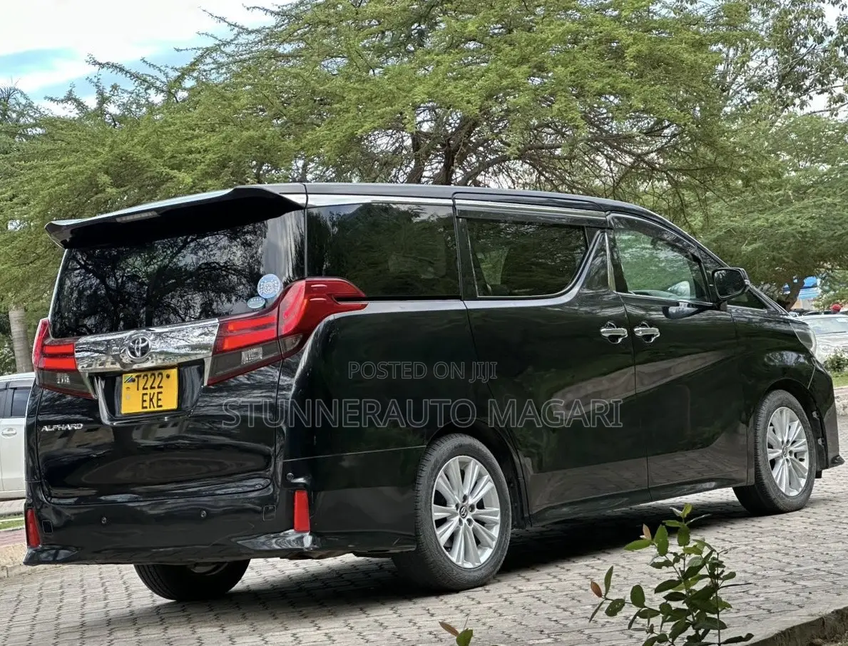 Toyota Alphard 2016 Black