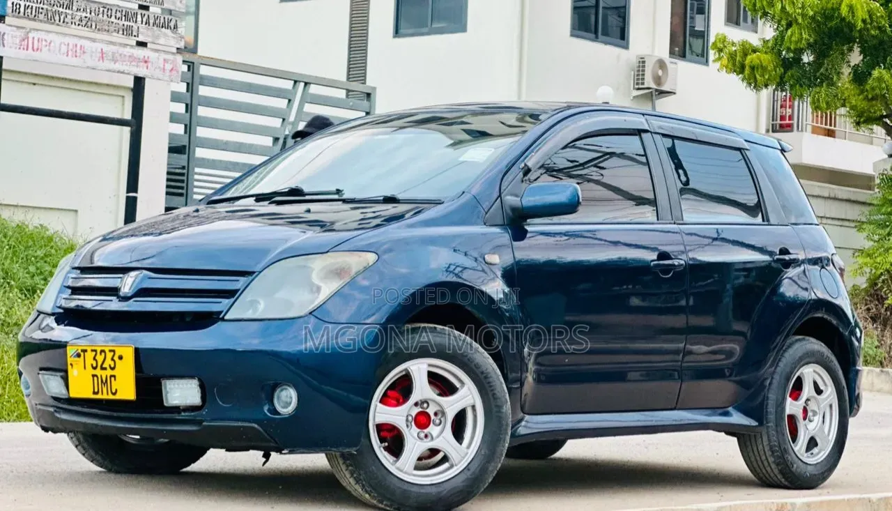 Toyota IST 2004 Blue