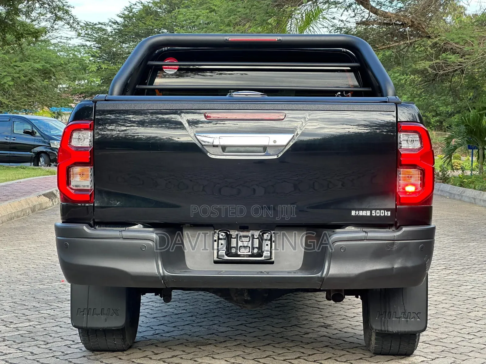 Toyota Hilux 2021 Black