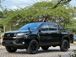 Toyota Hilux 2021 Black