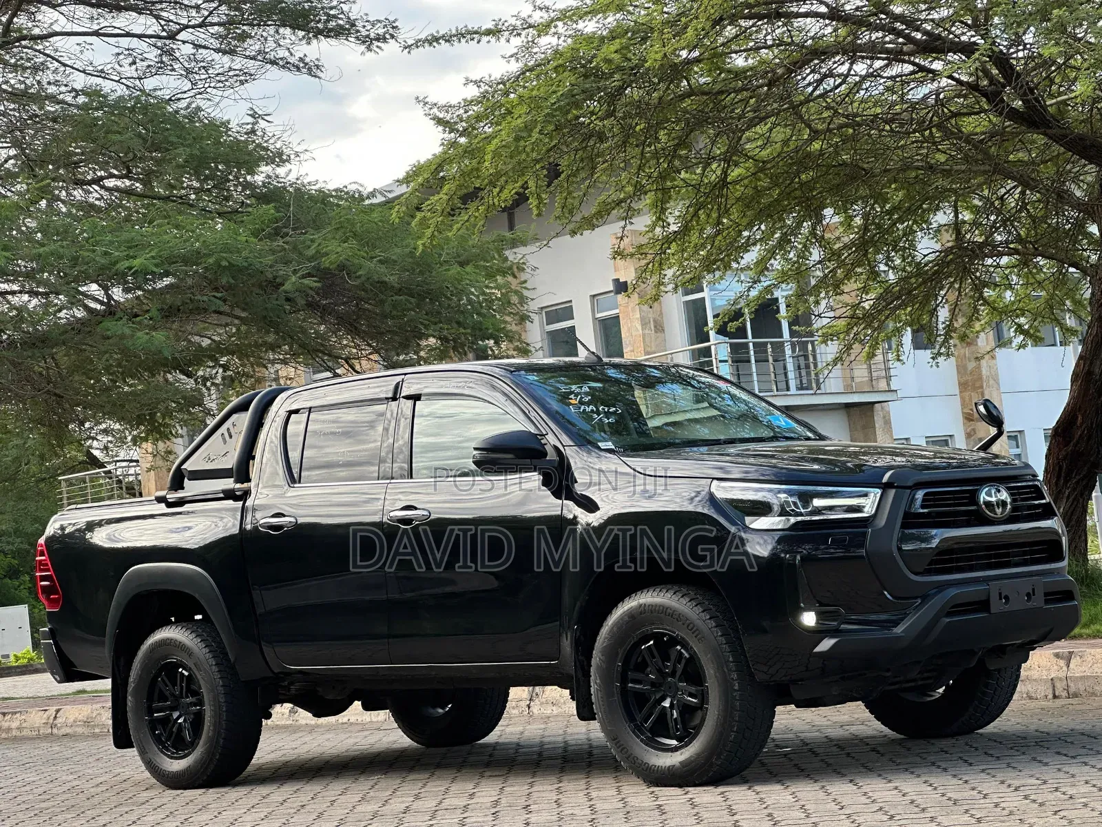 Toyota Hilux 2021 Black