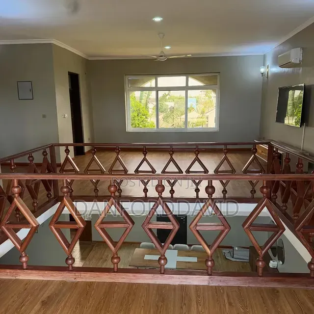 5bdrm House in Kahwa Real Estate, Kunduchi for rent