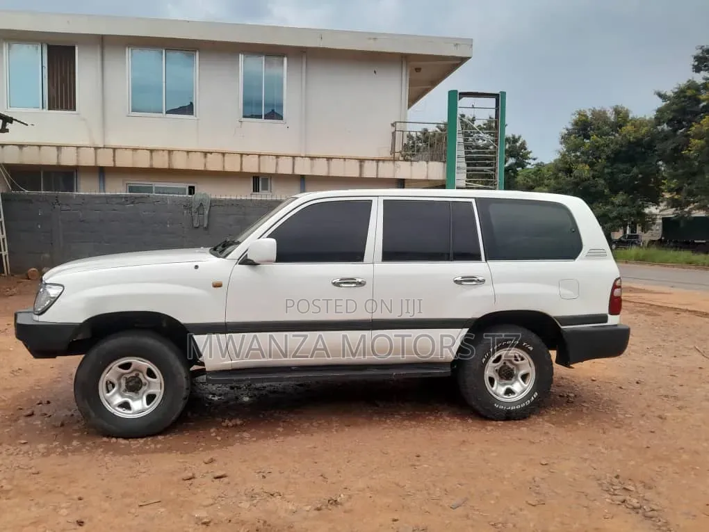 Toyota Land Cruiser 2002 Pearl