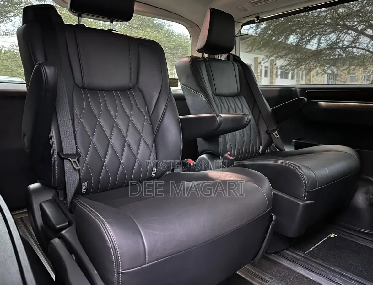 Toyota Quantum 2019 Silver