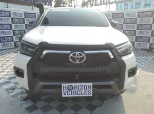 Toyota Hilux 2020 White