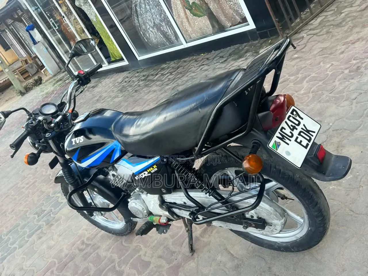TVS HLX 125 2025 Black