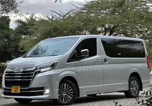 Toyota Quantum 2020 Silver