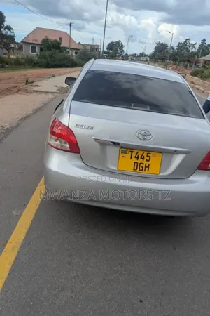 Toyota Belta 2006 Silver