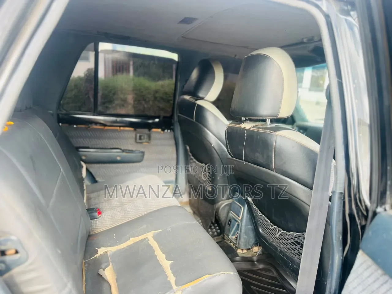 Toyota Hilux Surf 1999 Black
