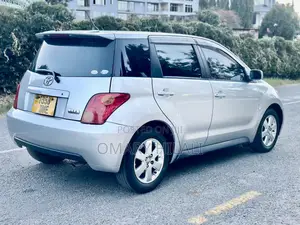 Toyota IST 2005 Silver