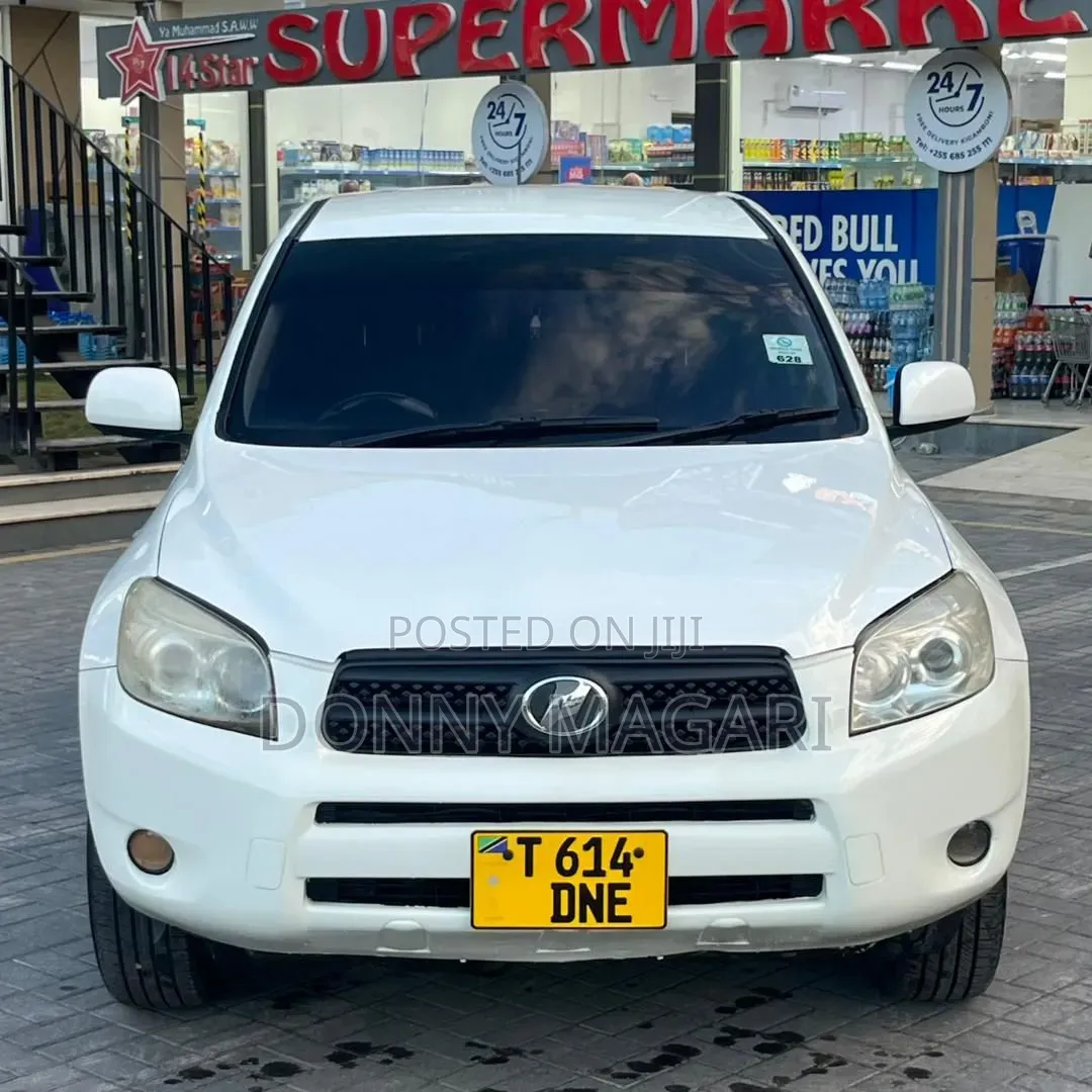 Toyota RAV4 2005 White