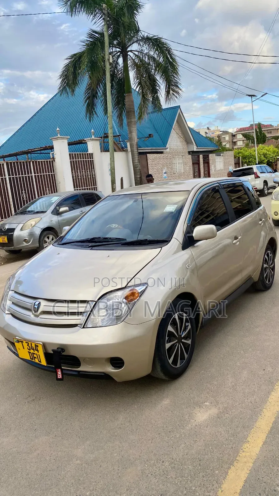 Toyota IST 2004 Gold